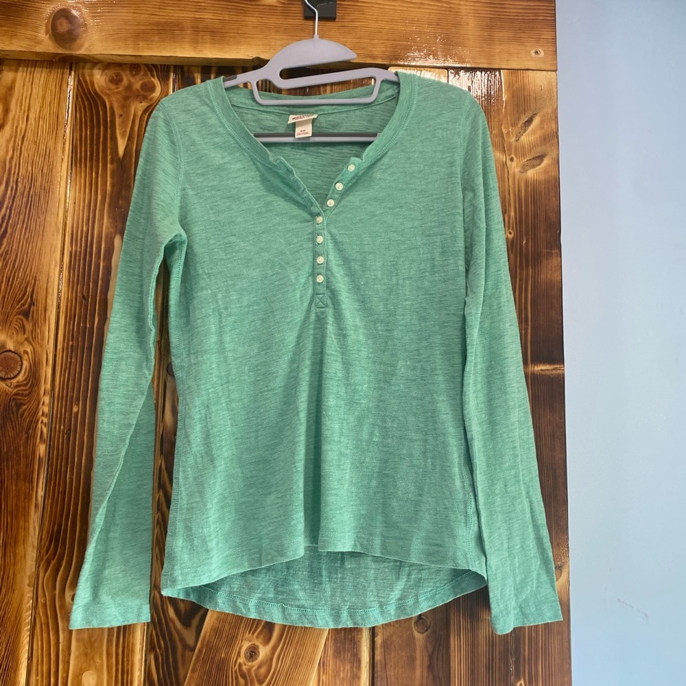 Mossimo long sleeve t-shirt size S/P